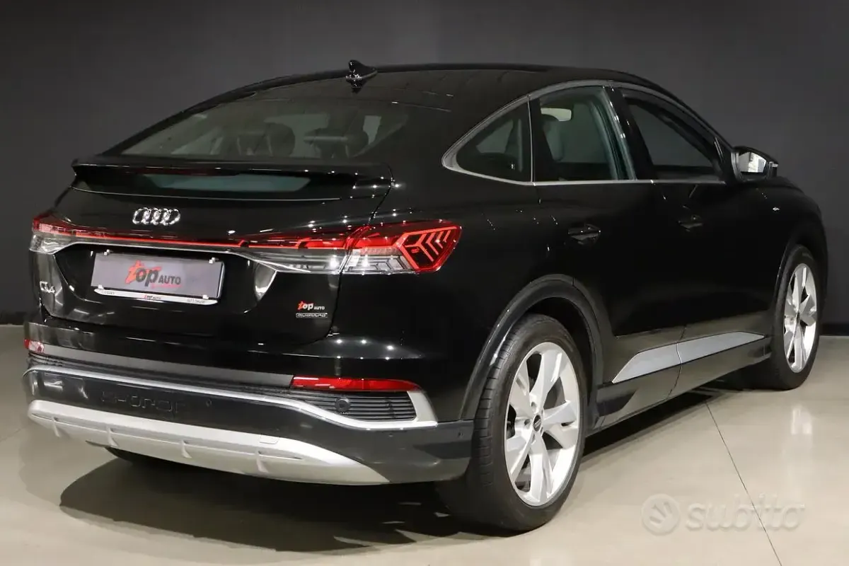 Usata Audi Q4 e-tron S-Line 77 kW (105 CV) 2022 Nero SUV