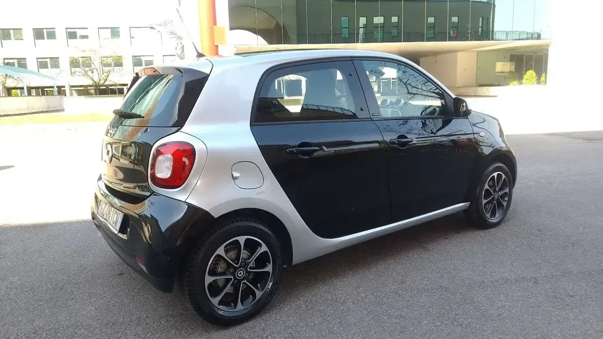 Usata Smart ForFour Passion 71 CV (52 kW) 2015 Other Utilitaria