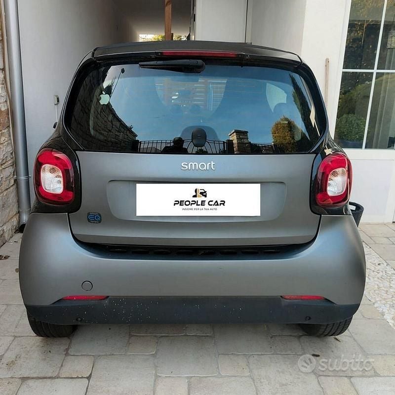 Brugt Smart ForTwo Electric Drive Pure 41 kW (56 HK) 2022 Grå Cabriolet