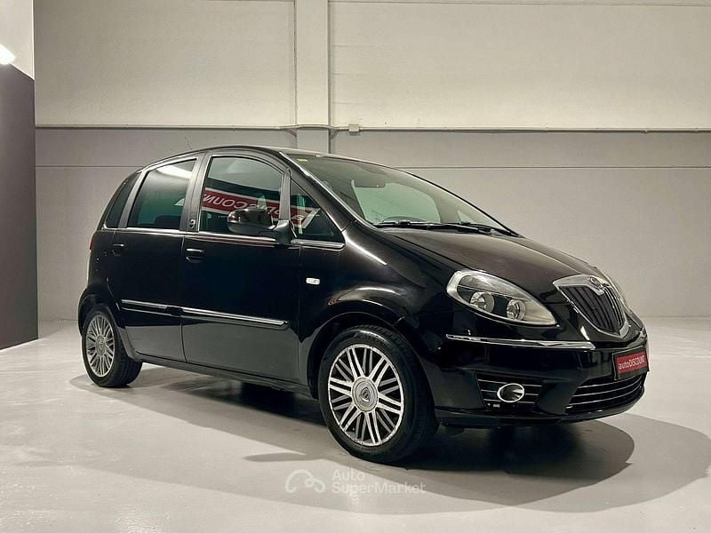 Usata Lancia Musa Platinum 77 CV (56 kW) 2012 Nero Monovolume