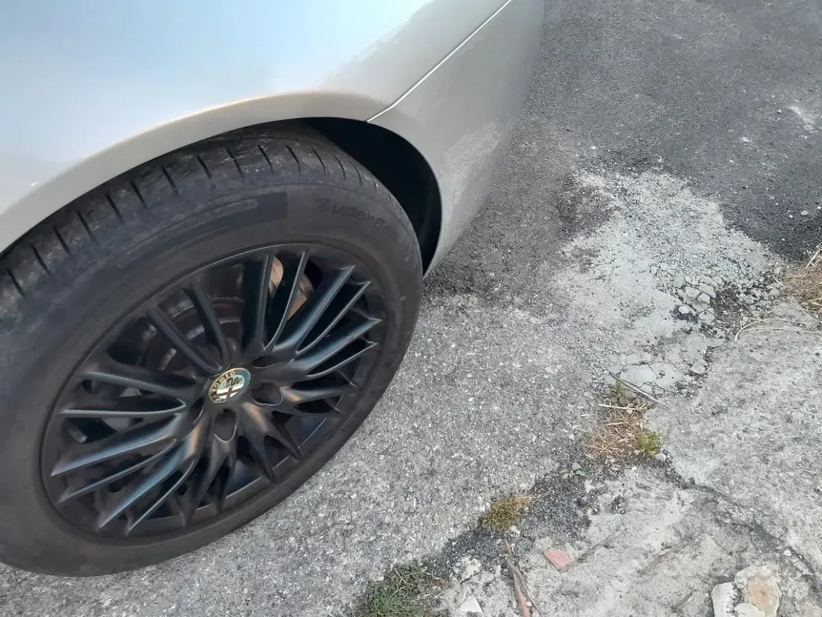 Usata Alfa Romeo 159 170 CV (125 kW) 2010 Grigio Berlina