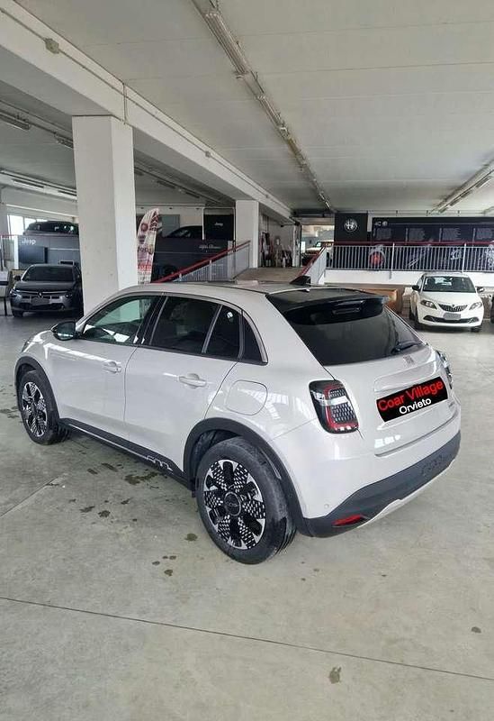 Usata Fiat 600 La Prima 110 CV (80 kW) 2025 Beige SUV