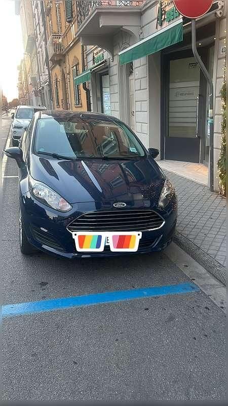 Usata 2014 Ford Fiesta Due volumi | 5500 € (Buon prezzo) - Immagine 1/4