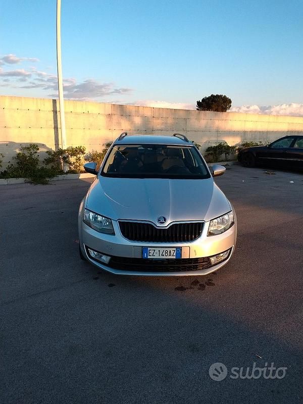 Usata Skoda Octavia 105 CV (77 kW) 2015 Grigio Utilitaria