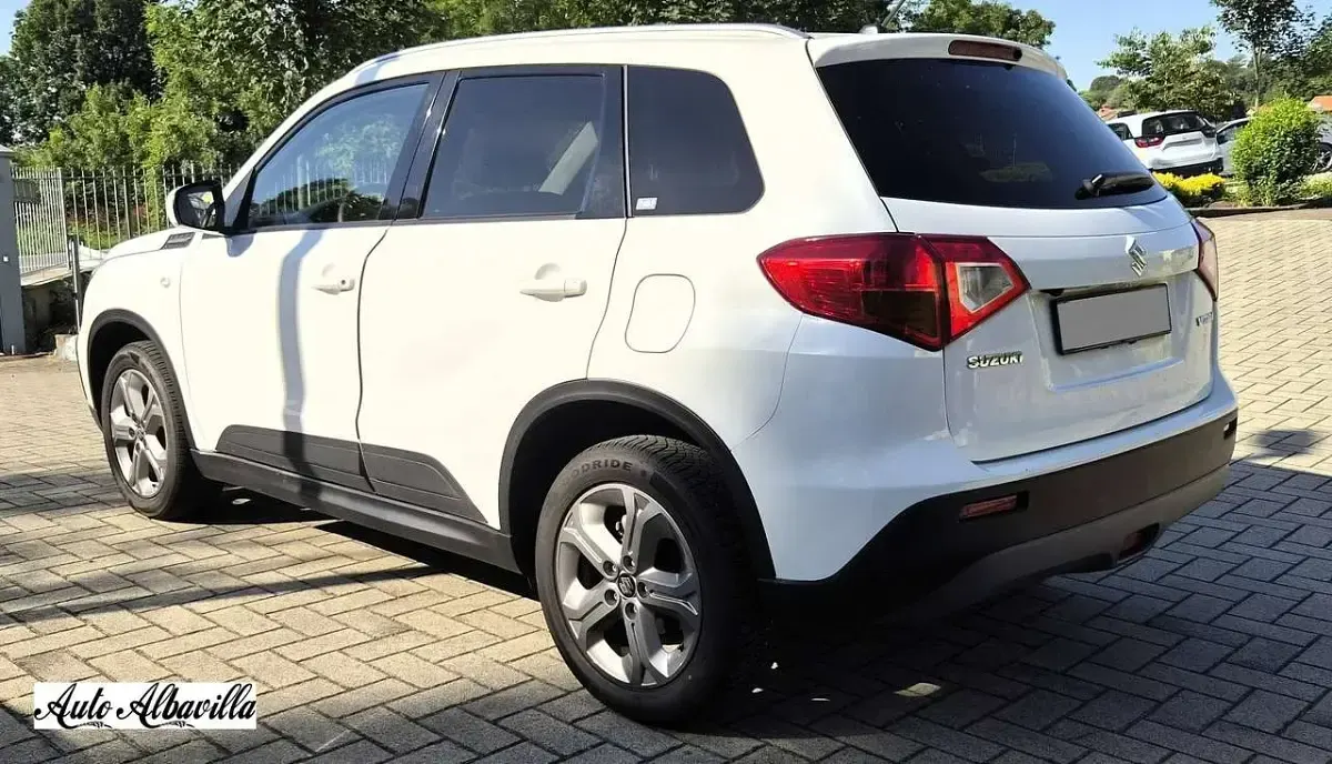 Usata Suzuki Vitara 120 CV (88 kW) 2017 Bianco SUV
