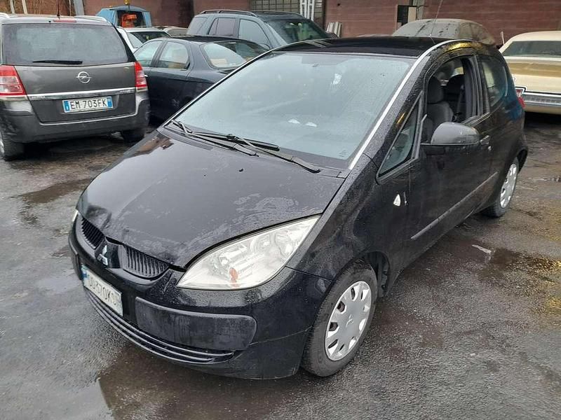 Usata Mitsubishi Colt 75 CV (55 kW) 2006 Nero Berlina