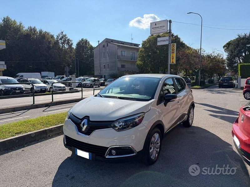Usata Renault Captur Life 90 CV (66 kW) 2015 Bianco SUV