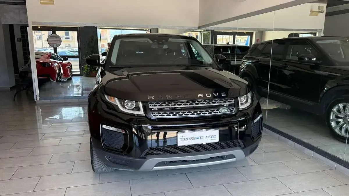 Usata Land Rover Range Rover evoque 150 CV (110 kW) 2018 Nero SUV