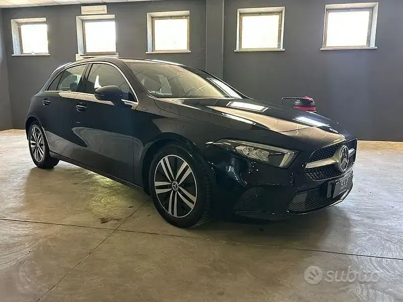 Usata Mercedes A180 Executive 116 CV (85 kW) 2021 Nero Berlina