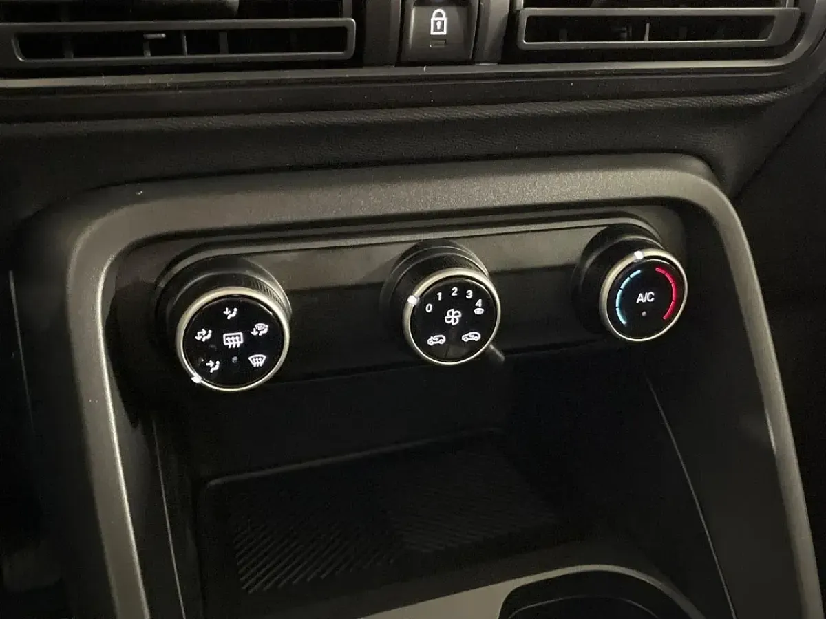 Nuova Citroën C3 PureTech 100 CV (73 kW) 2026 Nero SUV