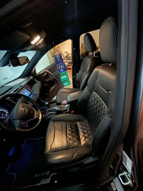 Usata 2018 Toyota RAV4 Hybrid SUV | 17.800 € (Buon prezzo) - Immagine 1/4