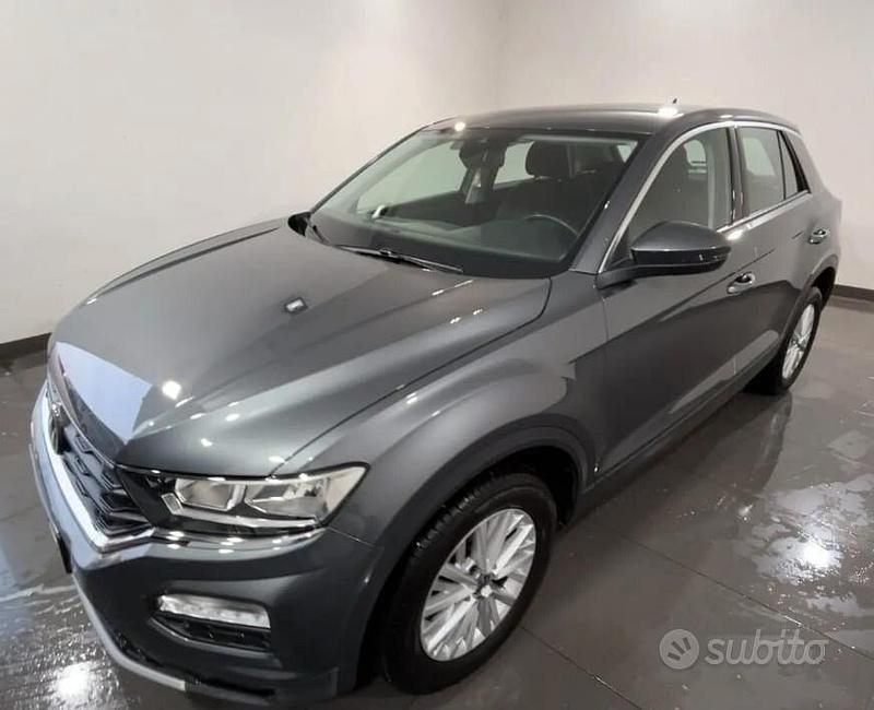 Usata VW T-Roc Business 110 CV (80 kW) 2021 Grigio SUV