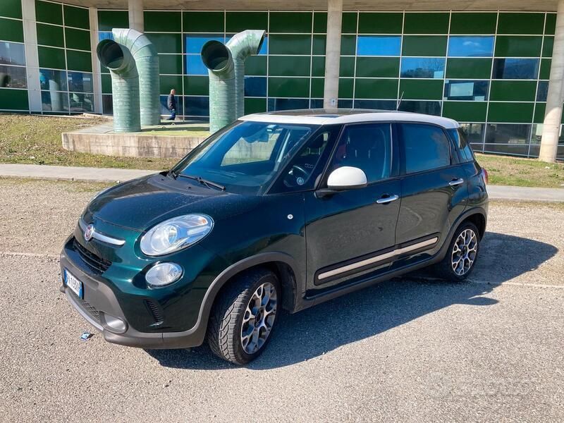 Verde Usata 2017 Fiat 500L Trekking Monovolume | 12.000 € (Cara) - Immagine 1/4