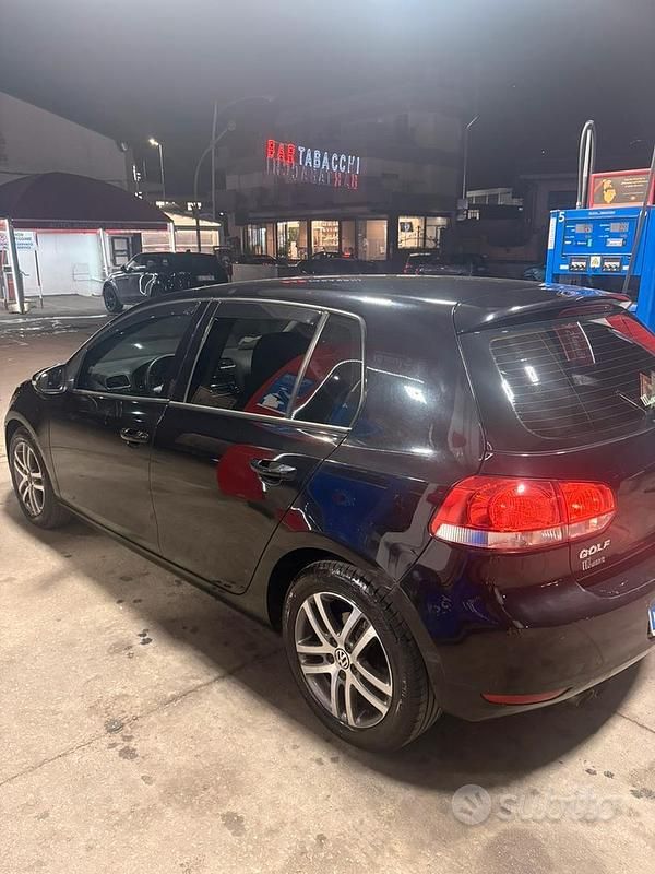 Usata VW Golf VI 110 CV (80 kW) 2010 Nero Utilitaria