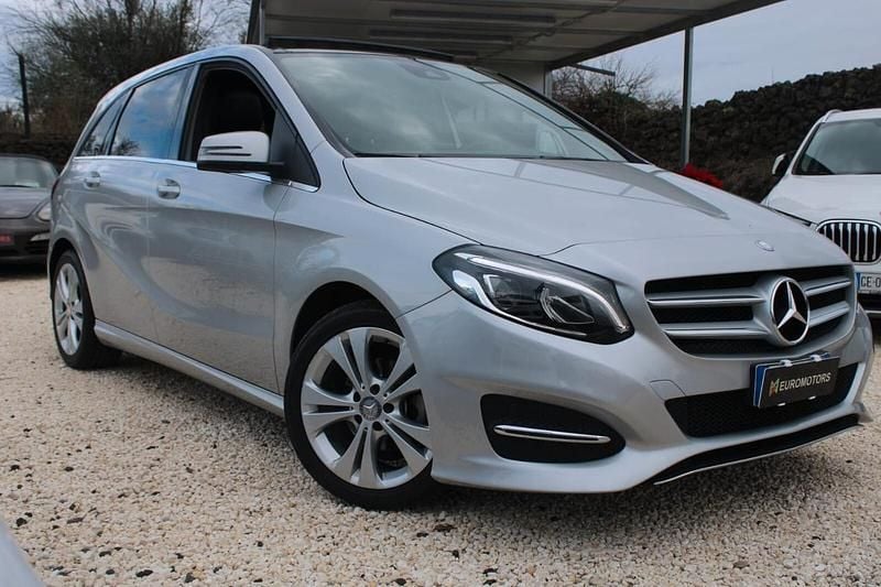 Usata Mercedes B180 Premium 109 CV (80 kW) 2017 Grigio Utilitaria