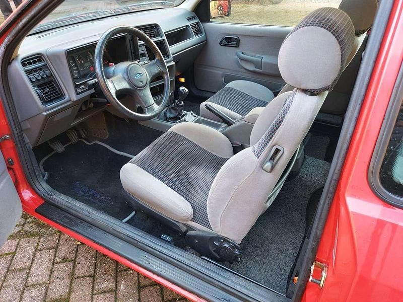 Usata Ford Sierra 118 CV (86 kW) 1992 Rosso Berlina