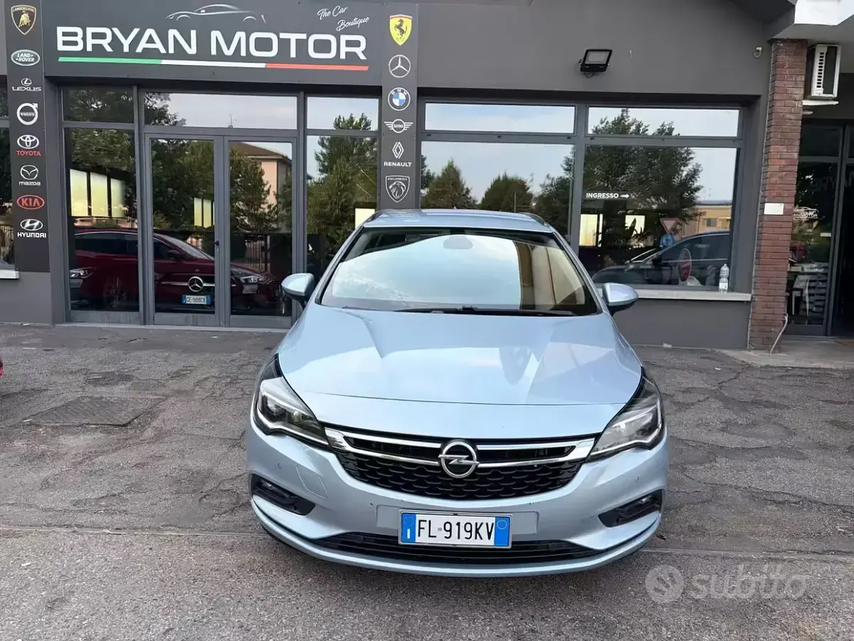 Usata Opel Astra Innovation 136 CV (100 kW) 2017 Grigio Station wagon