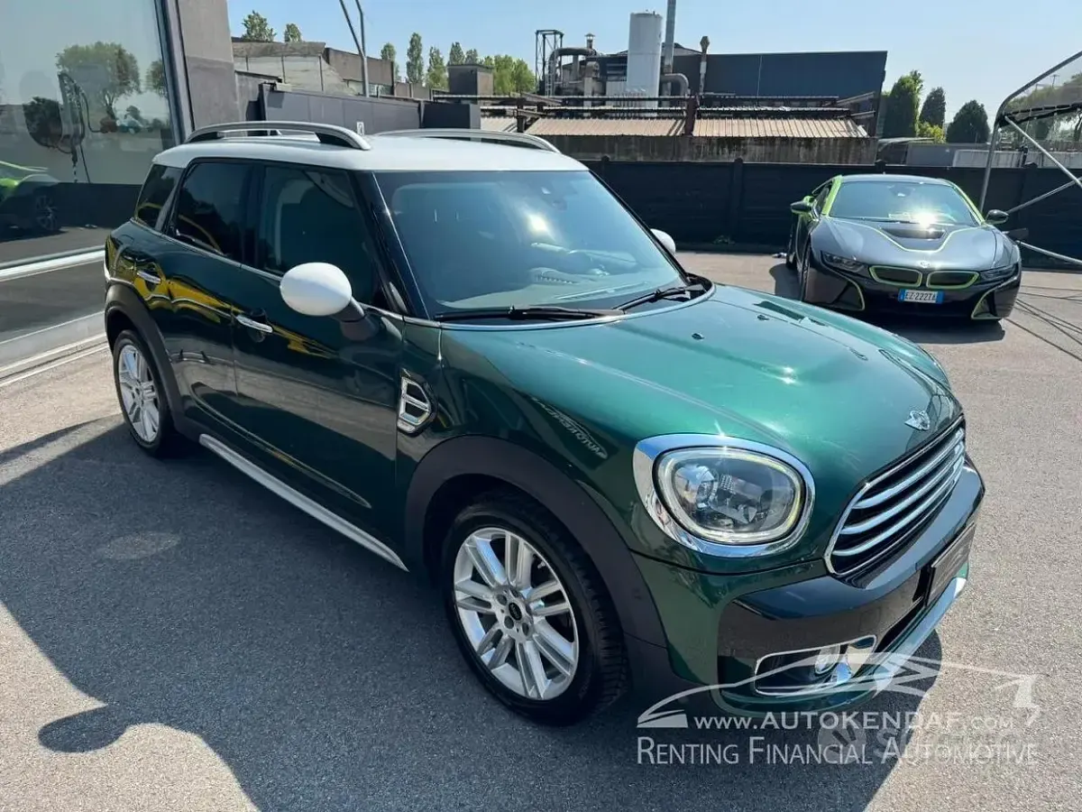 Usata Mini Cooper D Countryman Business 150 CV (110 kW) 2018 Verde SUV