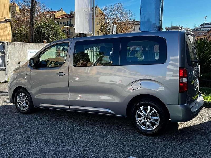 Usata Opel Vivaro-e Combi 144 CV (105 kW) 2023 Grigio Monovolume