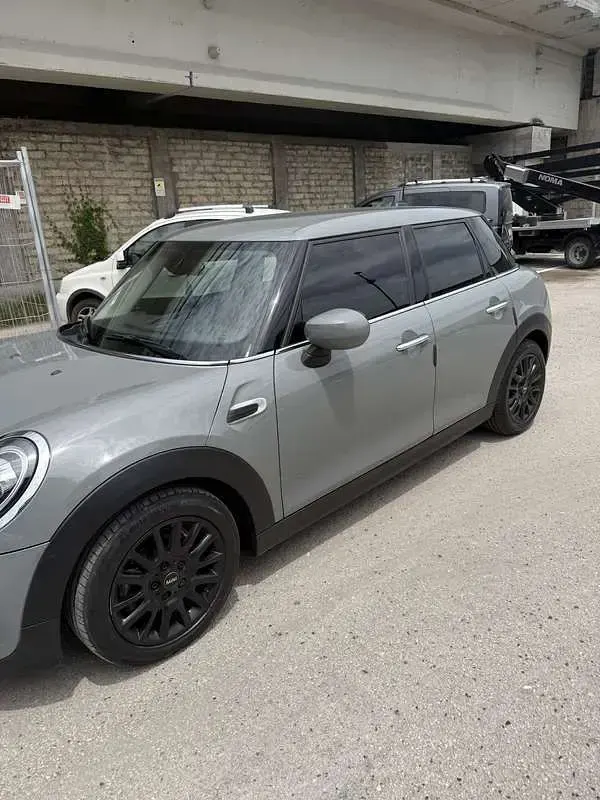 Usata Mini ONE 102 CV (75 kW) 2021 Utilitaria
