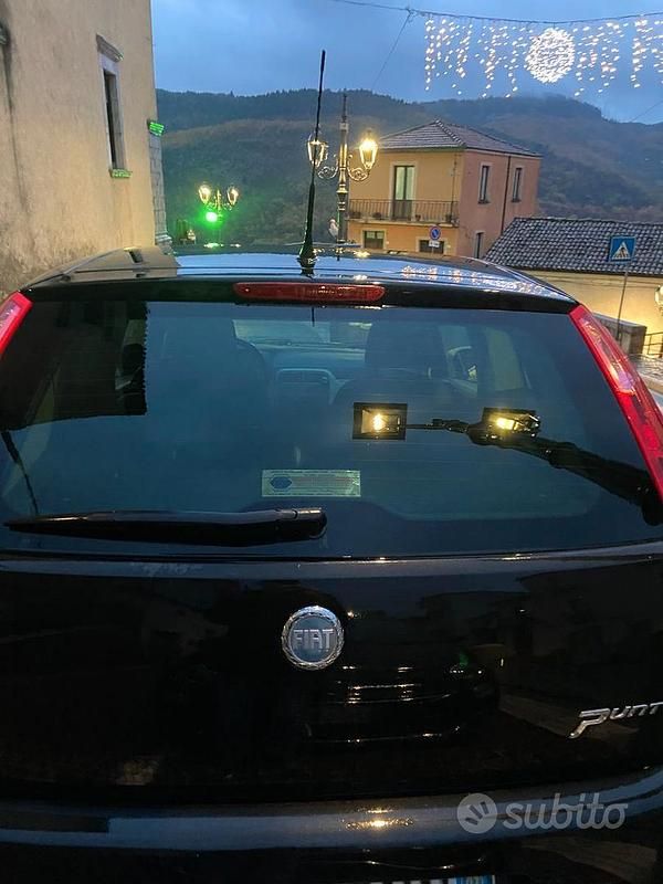 Usata Fiat Grande Punto 77 CV (56 kW) 2007 Nero Utilitaria