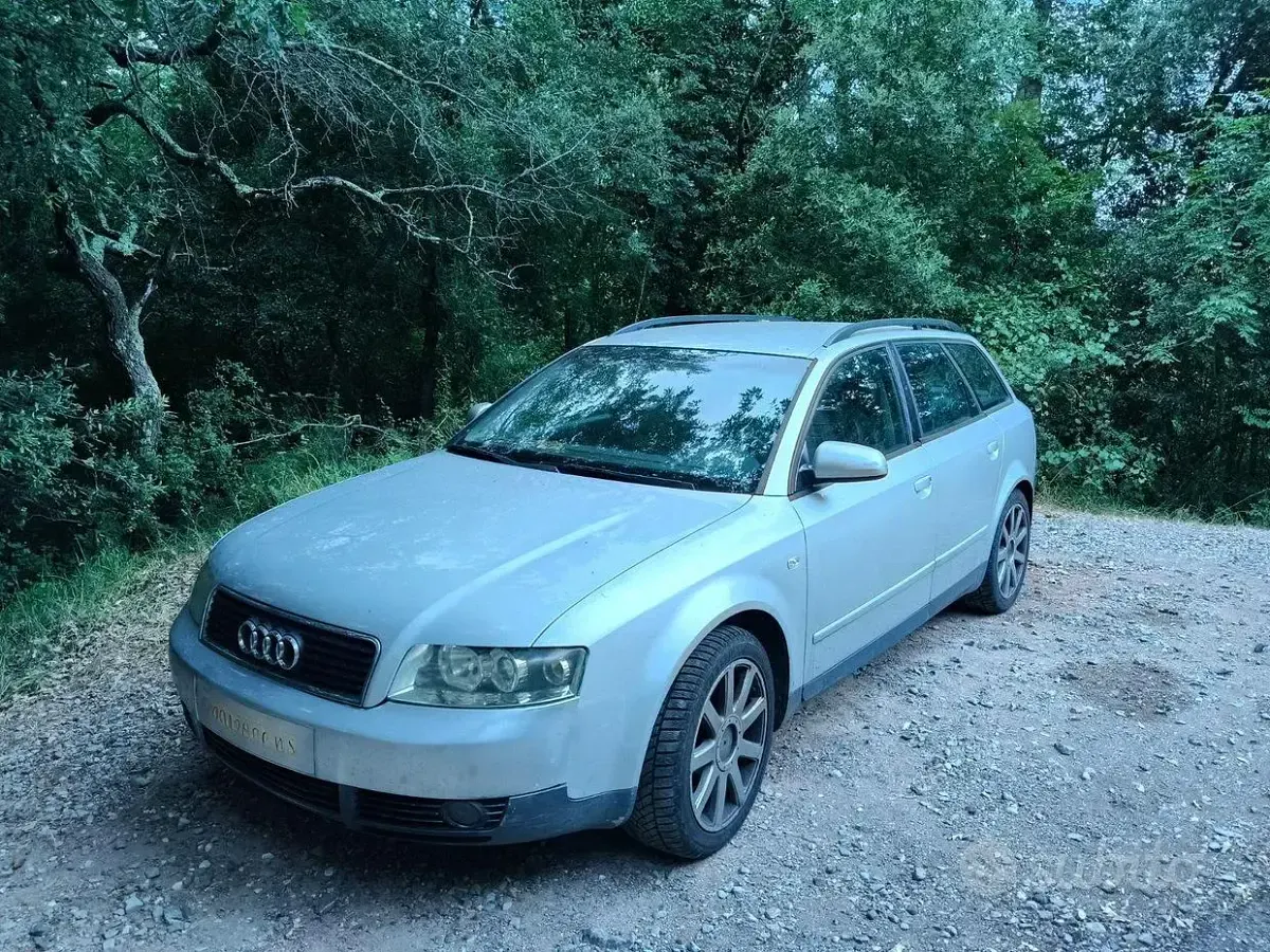 Usata Audi A4 130 CV (95 kW) 2002 Grigio Station wagon