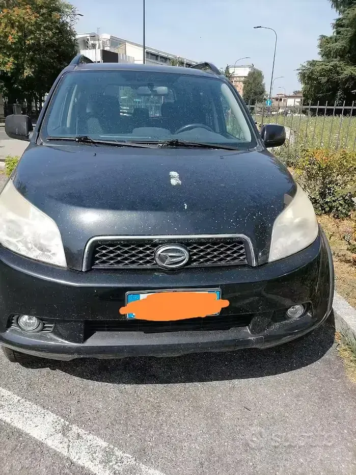 Usata Daihatsu Terios 86 CV (63 kW) 2010 Nero SUV