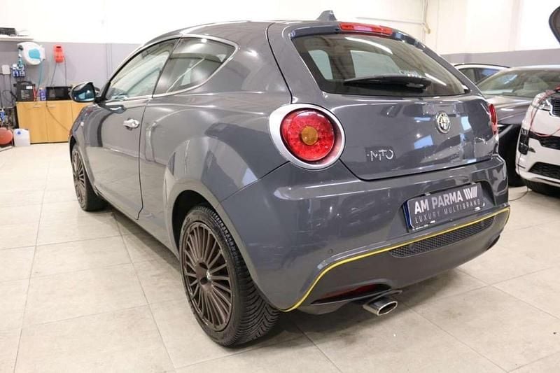 Usata Alfa Romeo MiTo Progression 78 CV (57 kW) 2015 Grigio lava Utilitaria