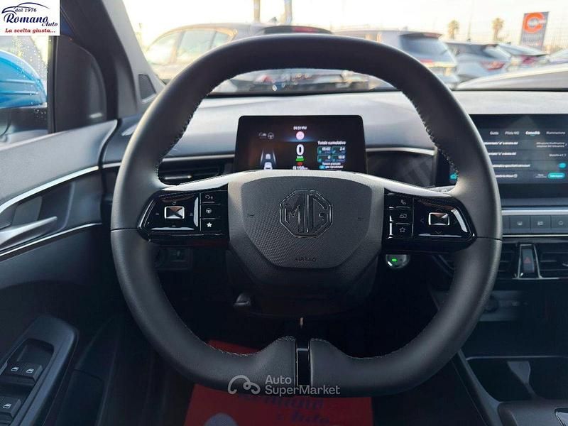 Nuova MG MG3 Luxury 103 CV (75 kW) 2026 Nero Utilitaria