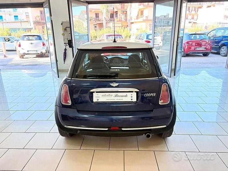 Usata Mini Cooper 115 CV (84 kW) 2004 Blu Utilitaria