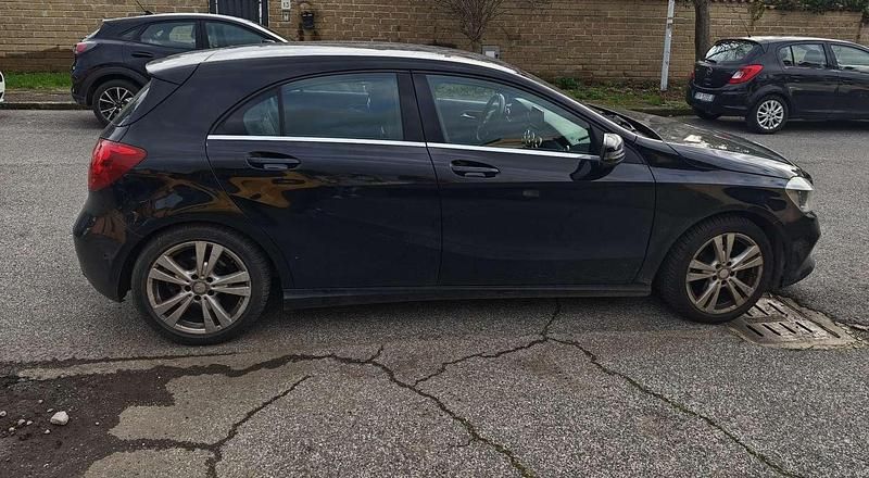 Usata Mercedes A180 109 CV (80 kW) 2016 Berlina