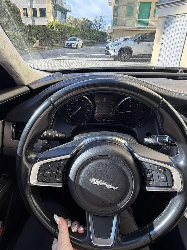 Usata Jaguar XF 180 CV (132 kW) 2019 Grigio Station wagon