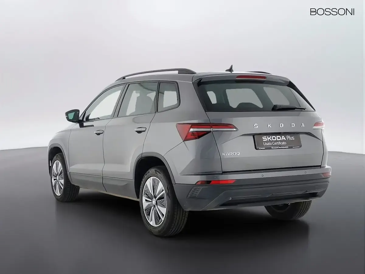 Usata Skoda Karoq Executive 115 CV (84 kW) 2023 Grigio SUV