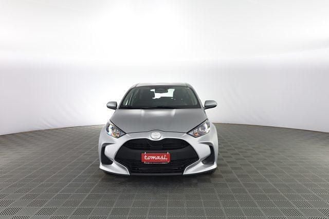 Usata Toyota Yaris Hybrid Active 92 CV (67 kW) 2025 Silver met Utilitaria