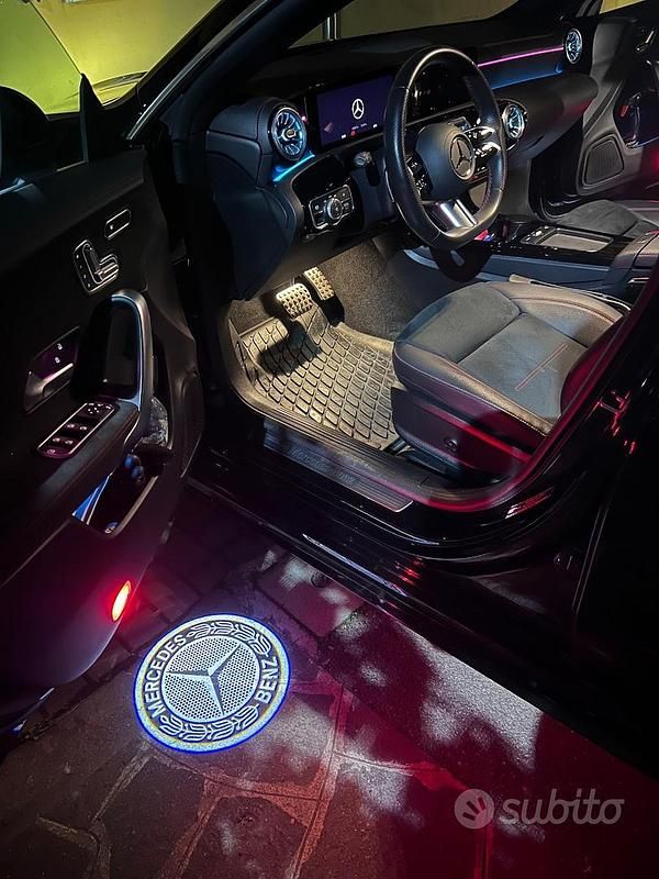 Usata Mercedes CLA200 150 CV (110 kW) 2024 Nero Berlina