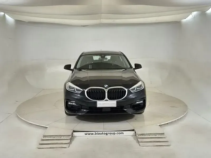 Usata BMW 118 Sport Line 140 CV (102 kW) 2020 Nero Utilitaria