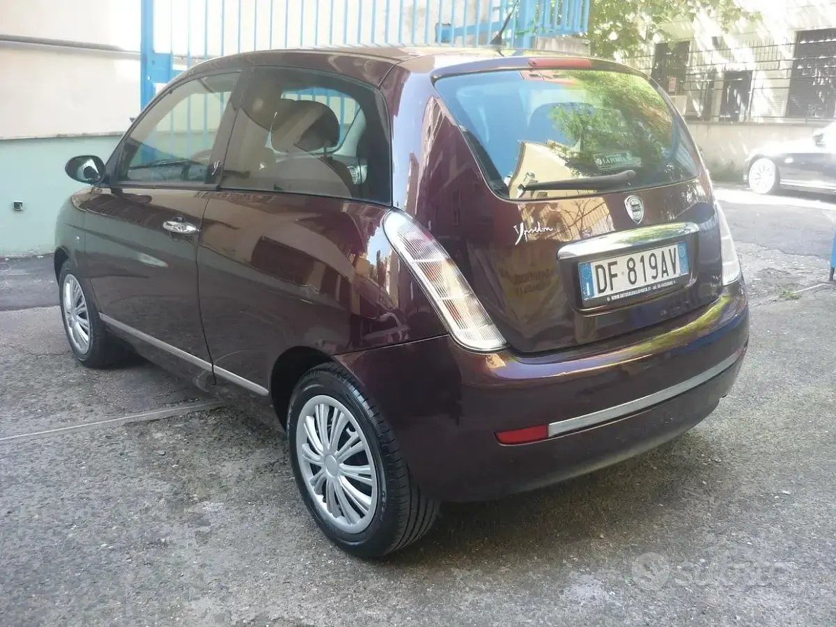 Usata Lancia Ypsilon 60 CV (44 kW) 2007 Amaranto Utilitaria