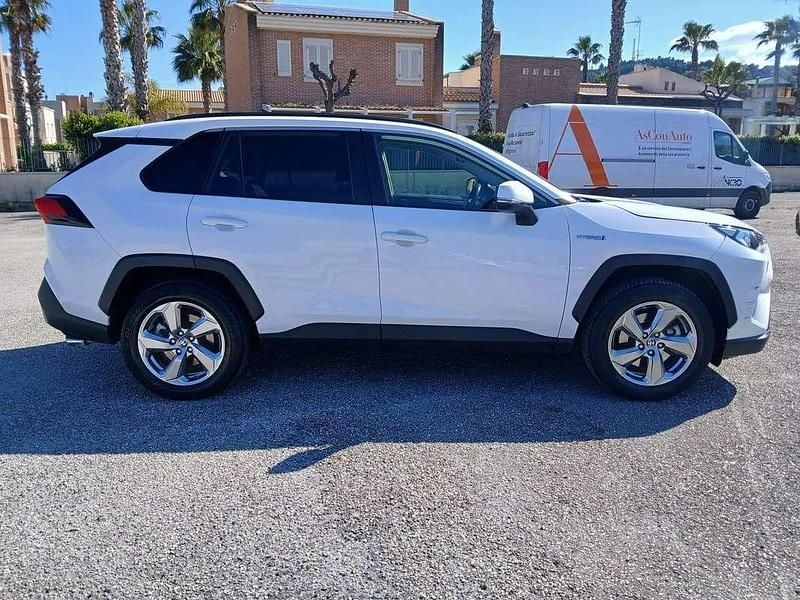 Second-hand Toyota RAV4 Hybrid 178 CP (130 kW) 2021 Alb SUV