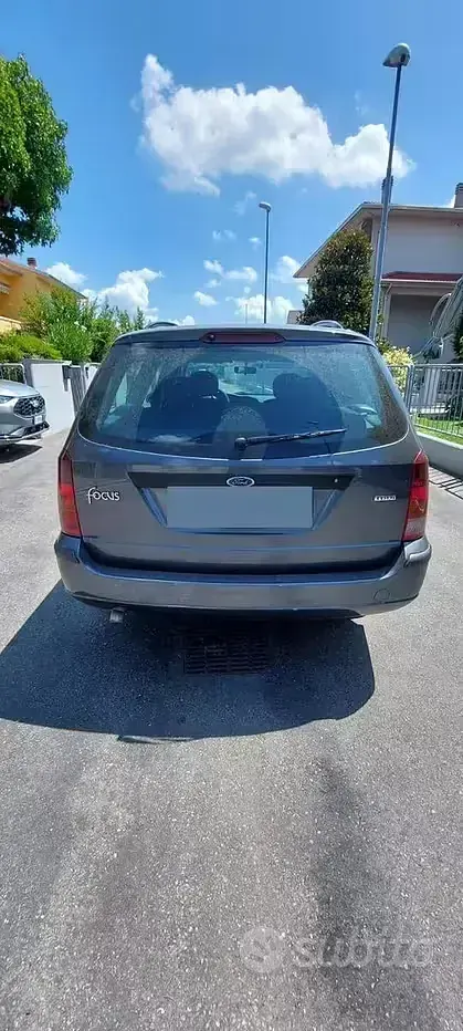 Usata Ford Focus 90 CV (66 kW) 2002 Bluazzurro Station wagon