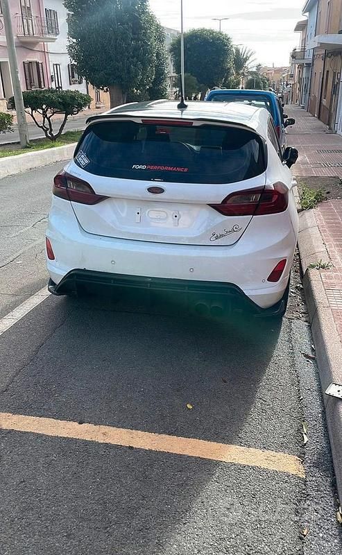 Usata Ford Fiesta 86 CV (63 kW) 2020 Bianco Utilitaria