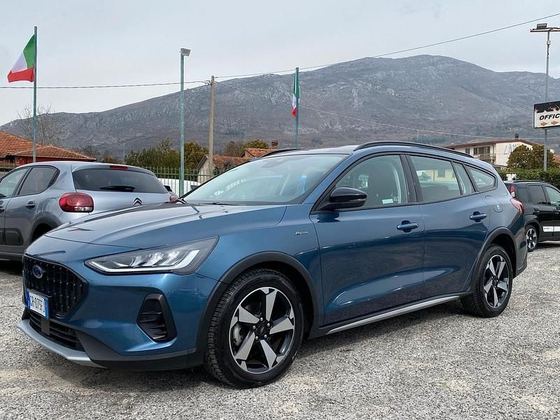 Usata Ford Focus Active 125 CV (91 kW) 2023 Blu Station wagon