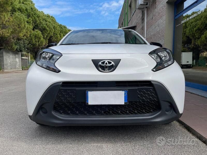 Usata Toyota Aygo X 72 CV (52 kW) 2023 Bianco SUV