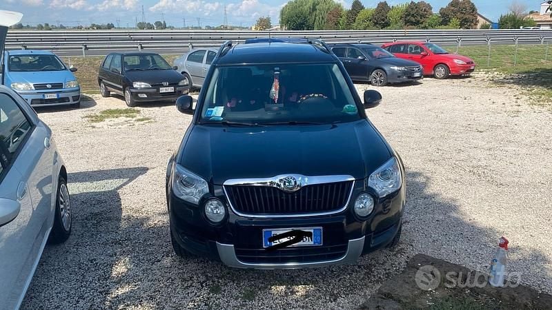 Usata Skoda Yeti Elegance 105 CV (77 kW) 2012 Nero SUV