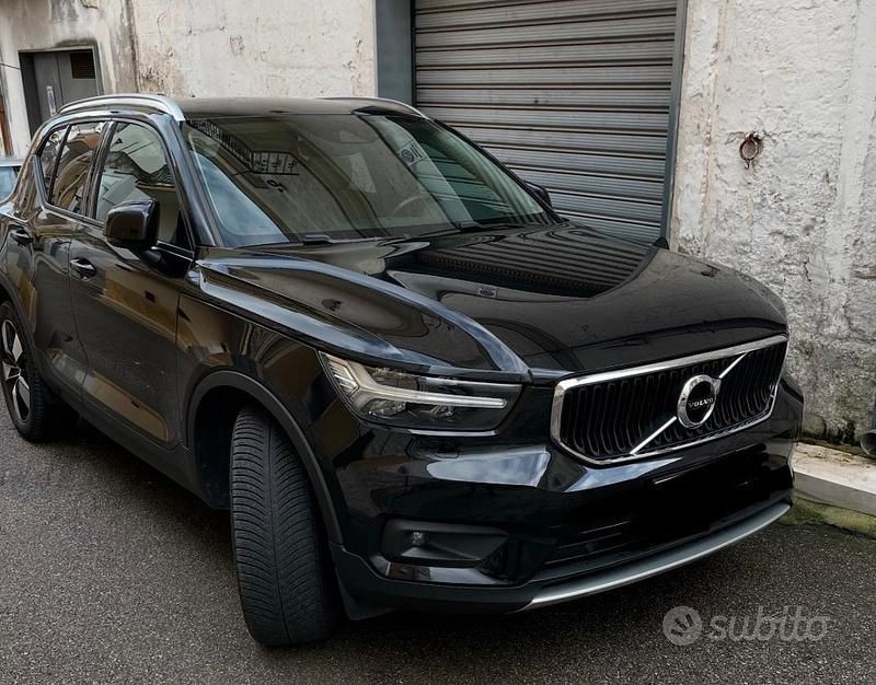 Usata Volvo XC40 60 kW (82 CV) 2020 Nero SUV
