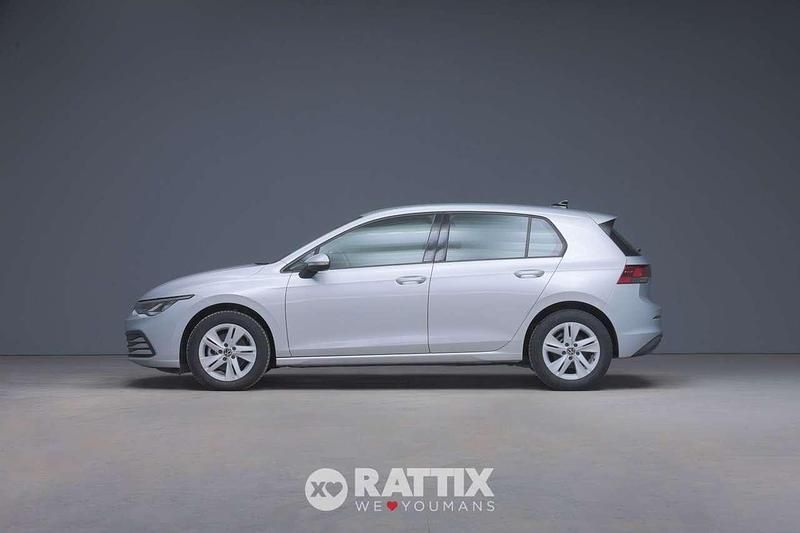 Usata VW Golf VIII Life 110 CV (80 kW) 2022 Argento Berlina