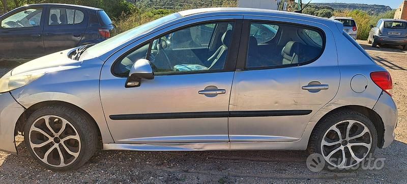 Usata Peugeot 207 88 CV (64 kW) 2010 Grigio Berlina