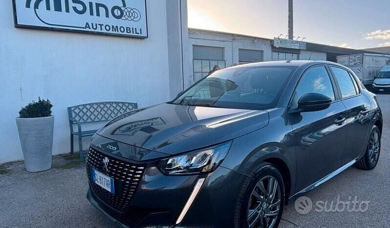 Usata Peugeot 208 Allure 100 CV (73 kW) 2022 Grigio Utilitaria