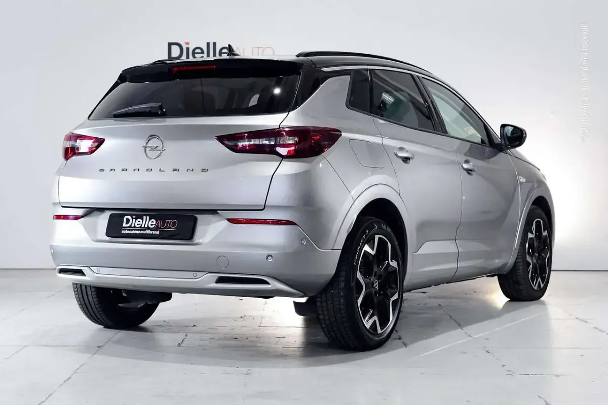 Usata Opel Grandland X Ultimate 131 CV (96 kW) 2024 Grigio scuro metallizzato (vul SUV