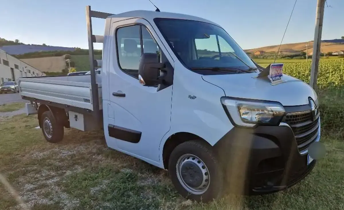 Usata Renault Master 145 CV (106 kW) 2022 Bianco Monovolume