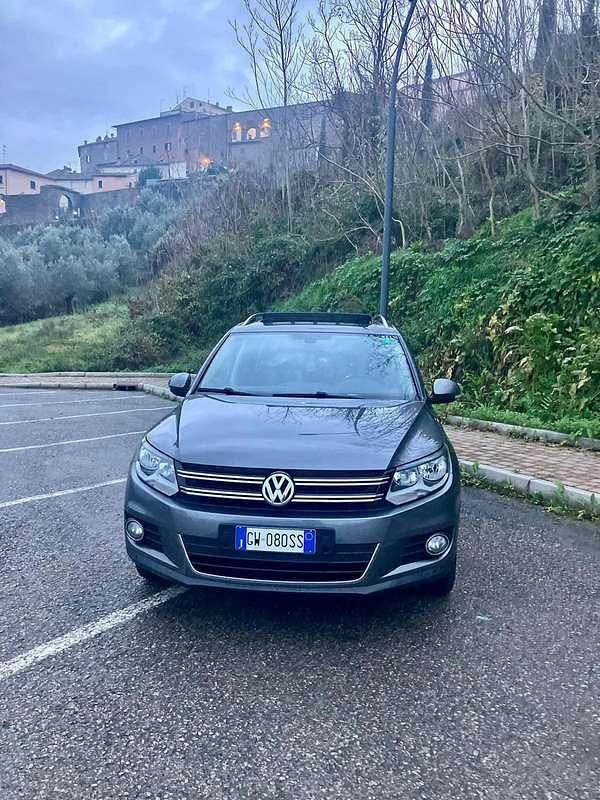 Usata VW Tiguan Trendline 122 CV (89 kW) 2015 Grigio SUV